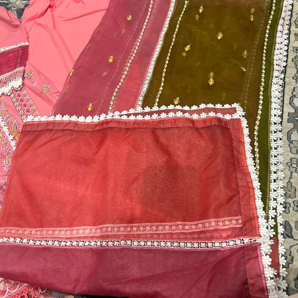 New 3 piece Pakistani dress Sobia nazir cl - Picture 3 of 10